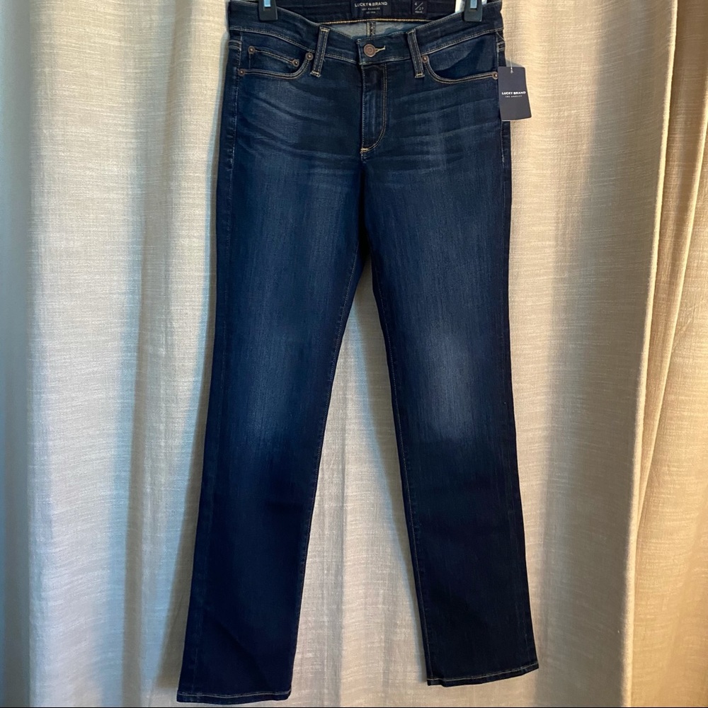 BRAND NEW Lucky Brand Mid Rise Straight